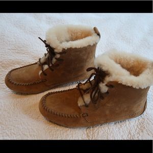 Women’s UGG Chickaree Moccasin